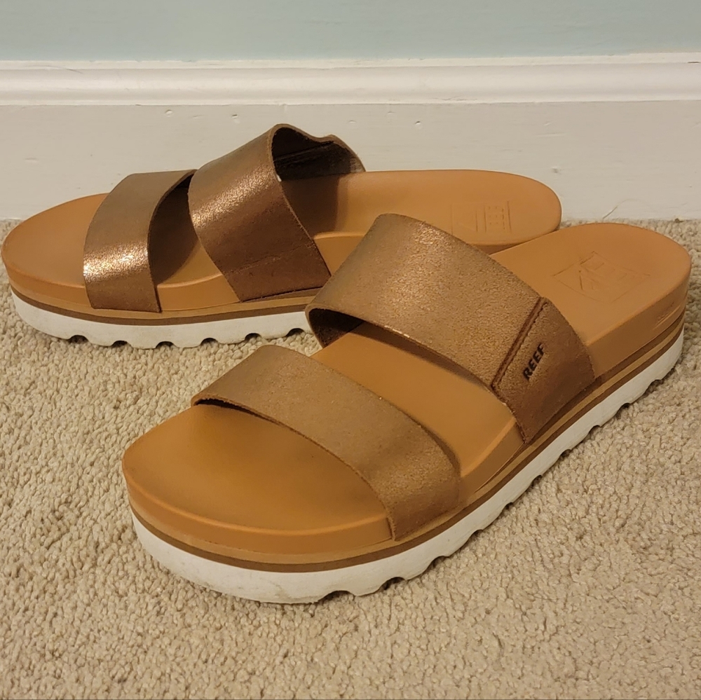 Reef bronze platform sandals